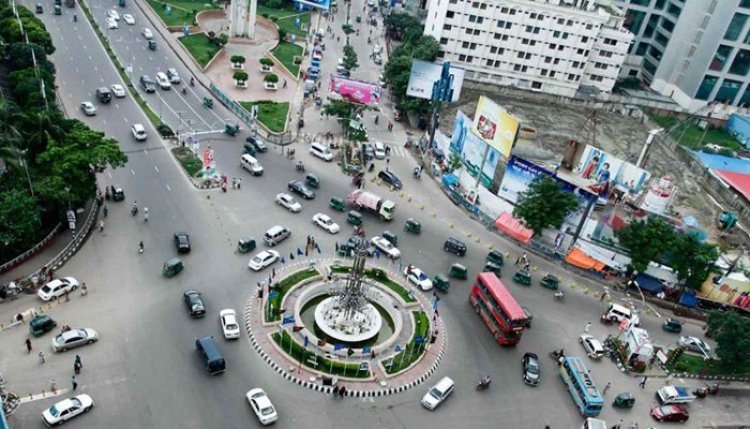 পাল্টাপাল্টি কর্মসূচি, ‘আতঙ্কে ফাঁকা’ ঢাকা