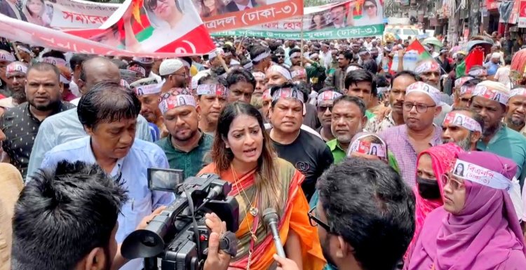 বিএনপির নেতাকর্মীরা মিছিলসহ নয়াপল্টনে আসতে শুরু করেছে