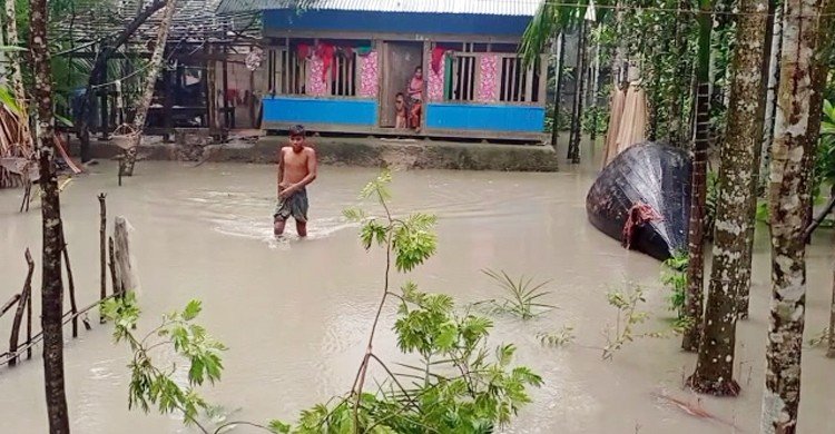 সুগন্ধা-বিষখালী নদীর পানি বেড়ে ২০ গ্রাম প্লাবিত