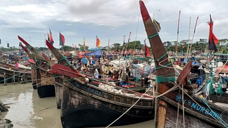 বৈরী আবহাওয়ায় হতাশ উপকূলের জেলেরা