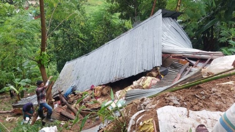  টানা বর্ষণে রাঙামাটিতে পাহাড় ধস