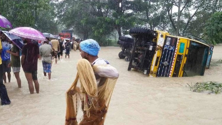 চট্টগ্রাম-কক্সবাজার মহাসড়কে যান চলাচল বন্ধ