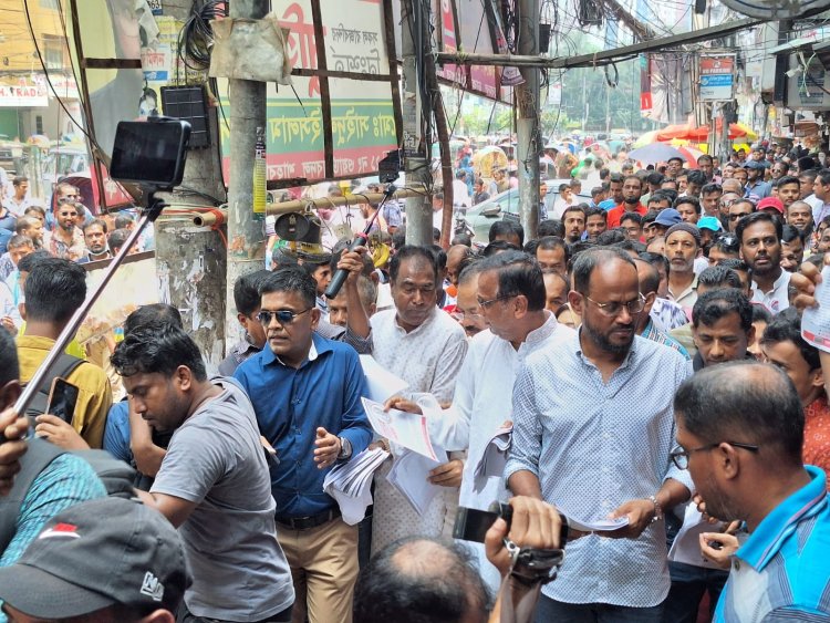 রাজধানীতে খালেদা জিয়ার মুক্তি ও সুচিকিৎসার দাবিতে বিএনপির লিফলেট বিতরণ 