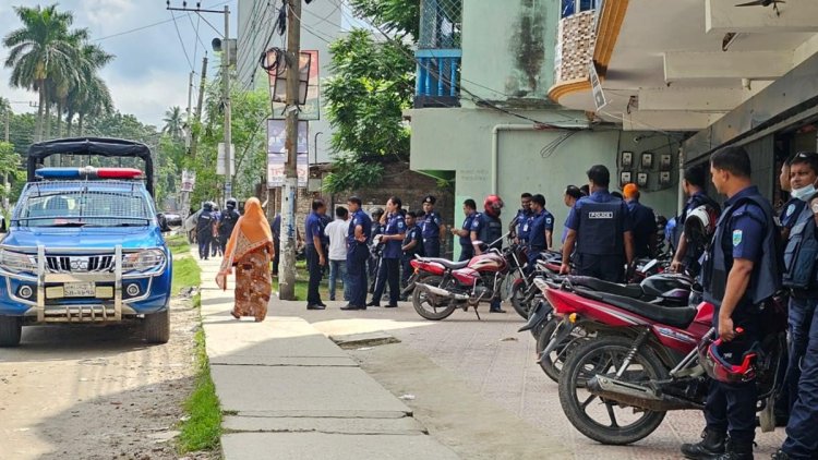  বিএনপি অফিসের সামনে আ.লীগের অবস্থান, ইউপি চেয়ারম্যানের উপর হামলা