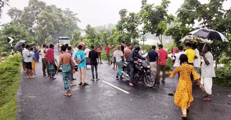 মেয়ের বাড়ি যাওয়ার পথে সড়ক দুর্ঘটনায় বাবার মৃত্যু