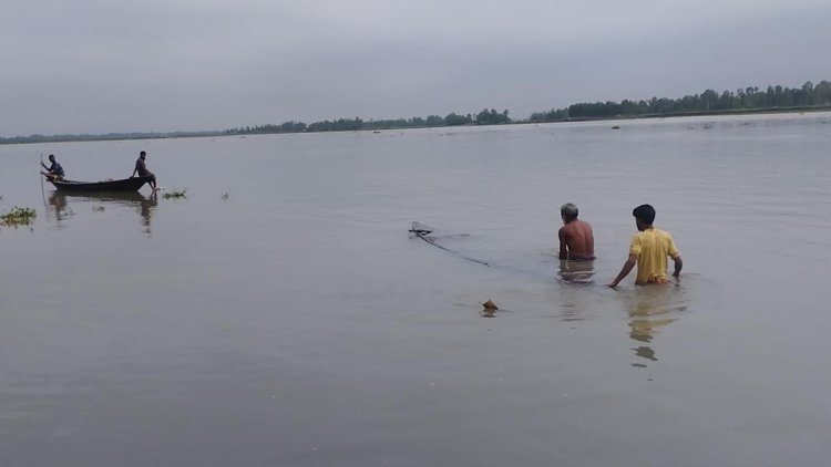 কুড়িগ্রামে তিস্তার পানি বিপৎসীমার ওপরে, আতঙ্কে নদী পাড়ের মানুষ