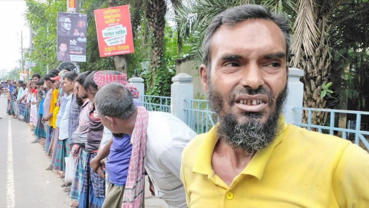 ‘আমি পঙ্গু মানুষ, অটোরিকশা চালাতে বাধা দিলে না খেয়ে মরে যাব’