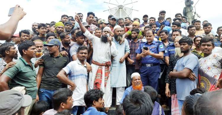 সড়কে ব্যাটারিচালিত ভ্যান-রিকশা বন্ধের প্রতিবাদে চালকদের বিক্ষোভ