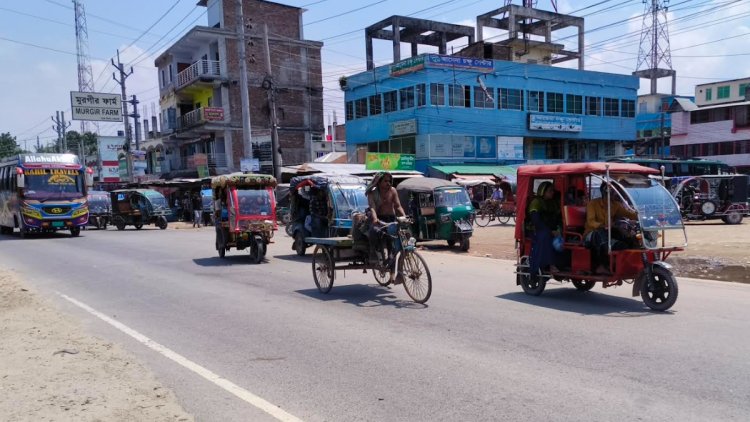 তৃতীয় দিনের মতো রাজবাড়ী-ঢাকা রুটে বাস চলাচল বন্ধ