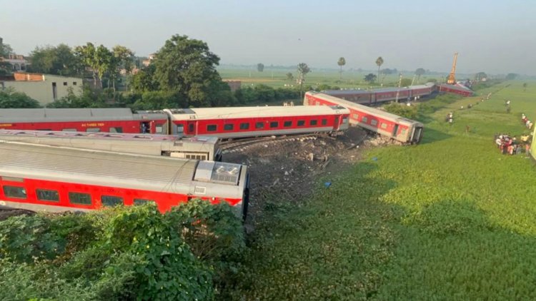 ভারতের বিহারে ভয়াবহ রেল দুর্ঘটনা, হতাহত শতাধিক