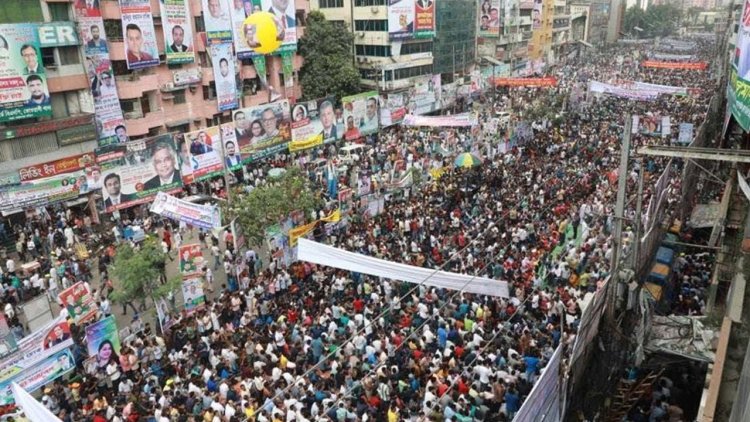 বিএনপির সমাবেশ শুরু, লোকে লোকারণ্য নয়াপল্টনের আশপাশ