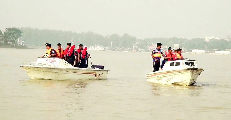 বরিশালে ইলিশ ধরায় একদিনে ৪৮ জেলের কারাদণ্ড