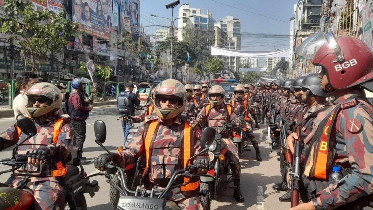 নিরাপত্তা বাড়ছে নয়াপল্টনে, টহল দিচ্ছে পুলিশ ও র‍্যাট সদস্যরা