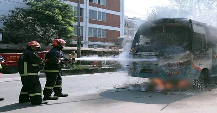 রাজধানীর মুগদায় বাসে আগুন, সন্দেহভাজন একজন আটক