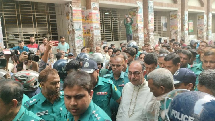 দুদকের মামলায় মির্জা আব্বাসকে গ্রেপ্তার দেখাতে আবেদন 