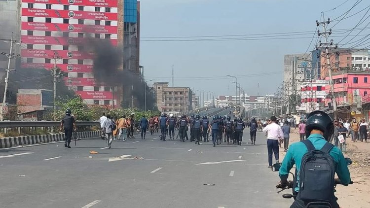 গাজীপুরে দুই বাসে আগুন 