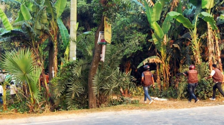 বগুড়ায় পুলিশের সঙ্গে জামায়াত-শিবিরের নেতাকর্মীদের সংঘর্ষ, আহত ১০