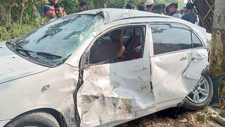 প্রাইভেট কার-মোটরসাইকেল সংঘর্ষে প্রাণ গেল দুই যুবকের