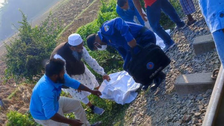 ট্রেন আসতে দেখে হঠাৎ রেললাইনে মাথা পেতে দিলেন বৃদ্ধ 