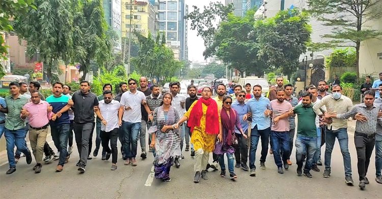 অবরোধের সমর্থনে ছাত্রদলের মিছিল