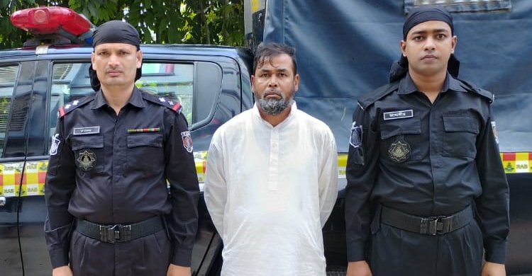 গ্রেফতার এড়াতে ৯ বছর পালিয়ে ছিলেন যাবজ্জীবন দণ্ডপ্রাপ্ত আসামি