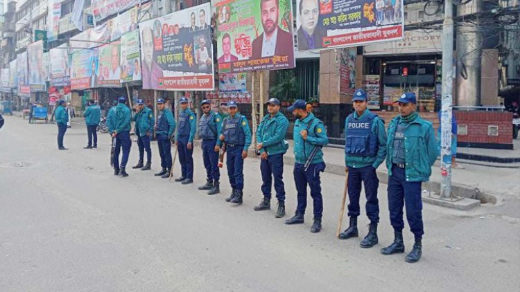 নয়াপল্টনে অতিরিক্ত পুলিশ মোতায়েন