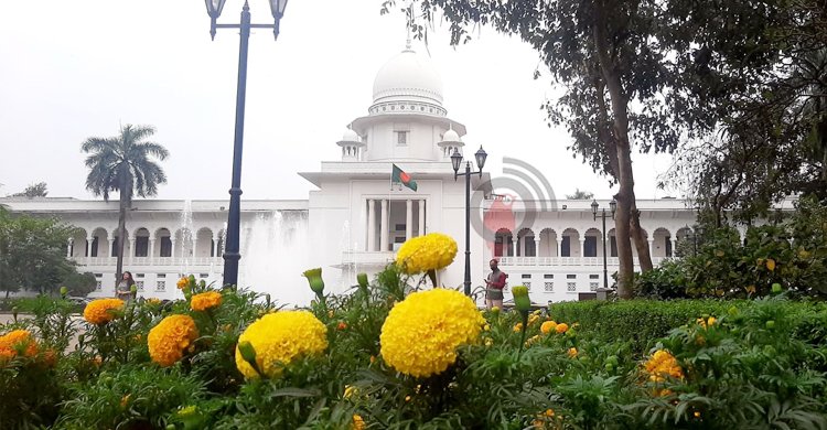  আদালত কক্ষ থেকে লোহার খাঁচা সরানোর নির্দেশনা চেয়ে হাইকোর্টে রিট