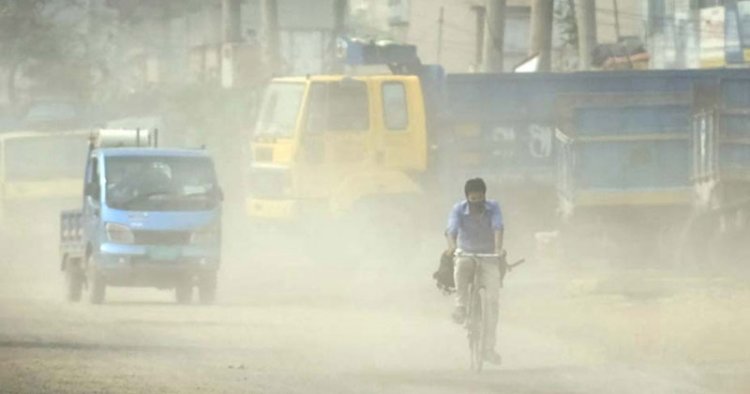 বায়ুদূষণে ঢাকা আজ বিশ্বের শীর্ষে