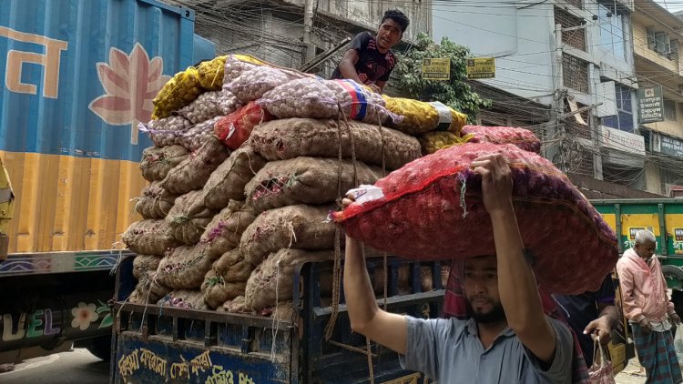 মজুদ পেঁয়াজে চলবে আরও ৪ মাস