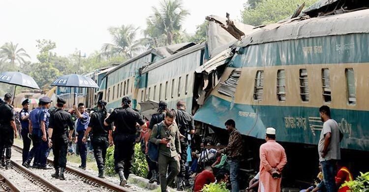  ডিজিটাল যুগেও অ্যানালগ সিগন্যাল, বাড়ছে মুখোমুখি ট্রেন দুর্ঘটনা