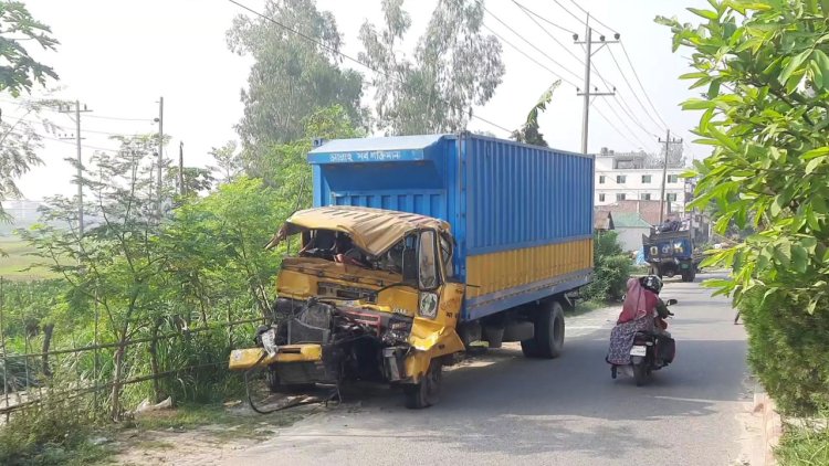 টাঙ্গাইলে লরির সঙ্গে সংঘর্ষে কাভার্ড ভ্যানের চালক-হেলপার নিহত