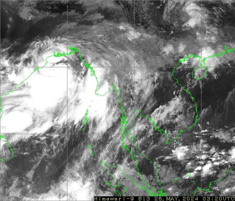  প্রবল ঘূর্ণিঝড়ে পরিণত ‘রিমাল’ মোংলা-পায়রা বন্দরে ১০ নম্বর মহাবিপৎসংকেত