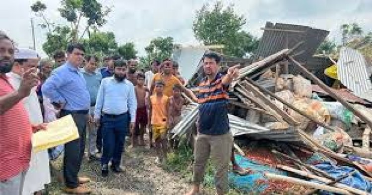 ঝড়ে লন্ডভন্ড ২০ গ্রাম, প্রাণ গেল ৩ জনের