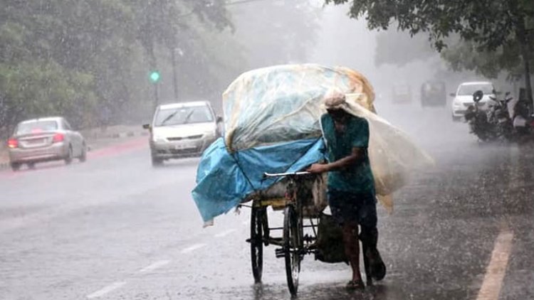 আজ ভারী বর্ষণ হতে পারে যেসব বিভাগে