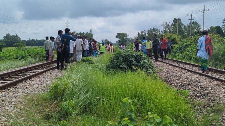 নরসিংদীতে ট্রেনে কাটা পড়ে ৫ জন নিহত