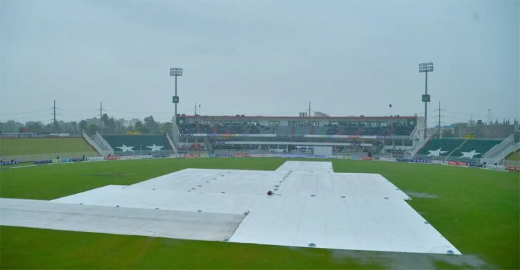 রাওয়ালপিন্ডি টেস্টের প্রথম দিন ভেসে গেলো বৃষ্টিতে
