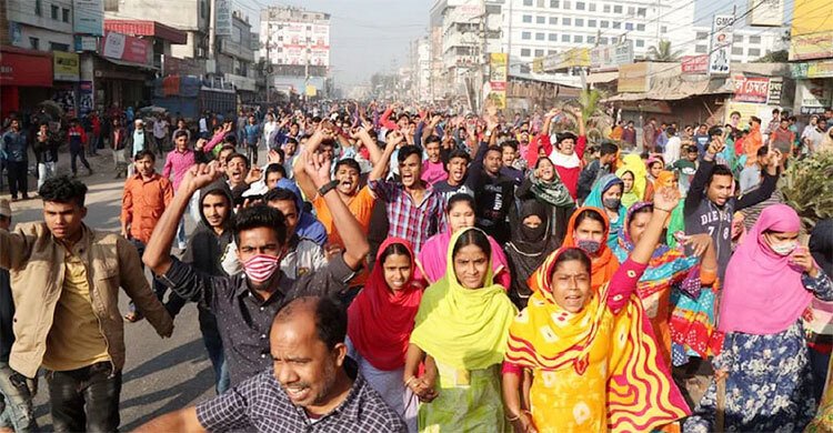  শ্রমিক অসন্তোষ বড় আর্থিক ক্ষতির মুখে পোশাক শিল্প, কার্যাদেশ হারানোর শঙ্কা