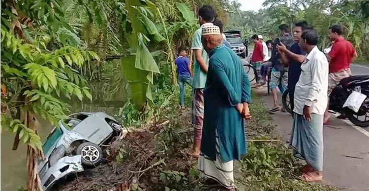  পিরোজপুরে প্রাইভেটকার খালে পড়ে দুই পরিবারের ৮ জন নিহত