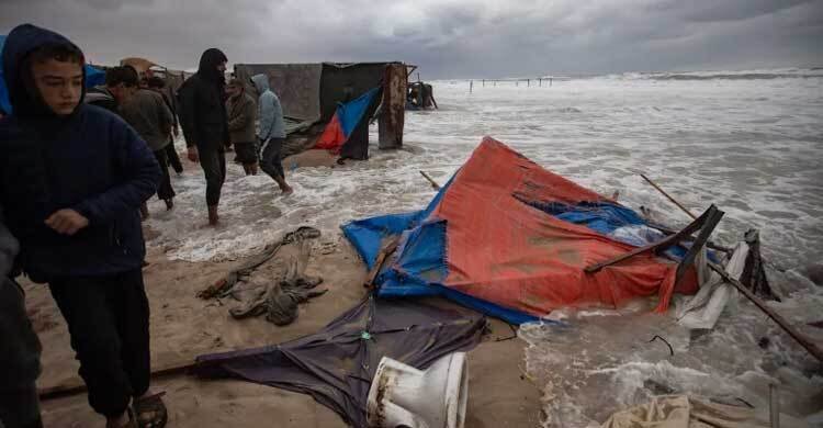  গাজায় শীতের মধ্যে আশ্রয়হীন প্রায় ১০ লাখ ফিলিস্তিনি