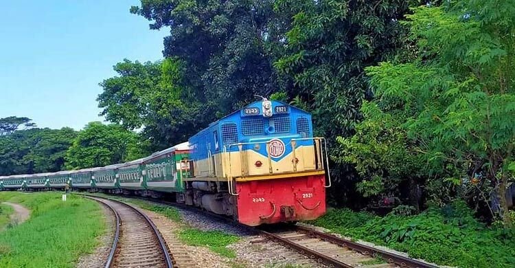 পরিবেশবান্ধব হবে রেলপথ, চাপ কমবে সড়কে