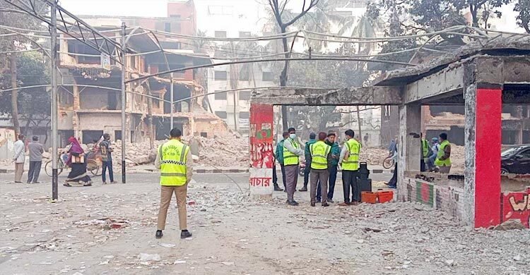 ধানমন্ডি ৩২ নম্বরে এবার সিআইডির ক্রাইম সিন ইউনিট