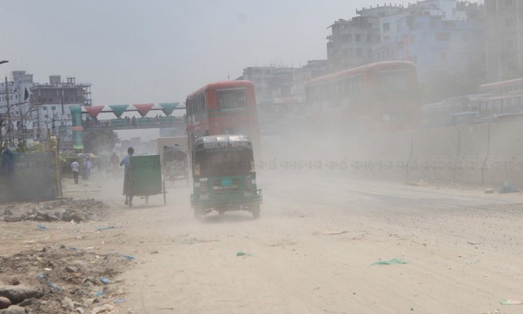 বায়ুদূষণে আজ শীর্ষ দশে ঢাকা