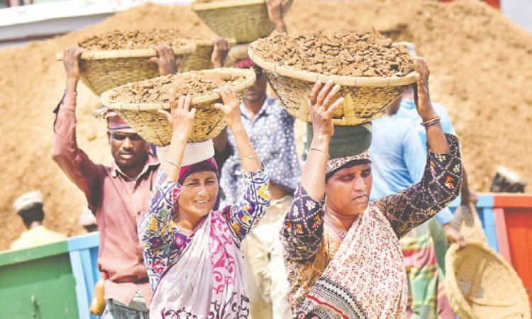 আন্তর্জাতিক নারী দিবস আজ ,বাড়ছে নারীর নিরাপত্তাহীনতা