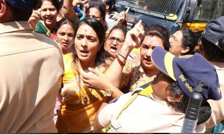 বিনা শাস্তিতে নারীদের একটি করে খুনের অনুমতি দেওয়ার দাবি