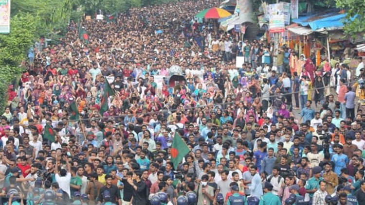 অন্তর্বর্তী সরকার দায়িত্ব নেওয়ার পর রাজধানীতে যত আন্দোলন,নেপথ্যে বাহারি সংগঠন, নানা ‘অযৌক্তিক’ দাবি