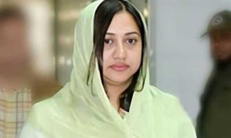 মায়ের অসুস্থতায় দেশে ফিরলেন সৈয়দা শর্মিলা রহমান