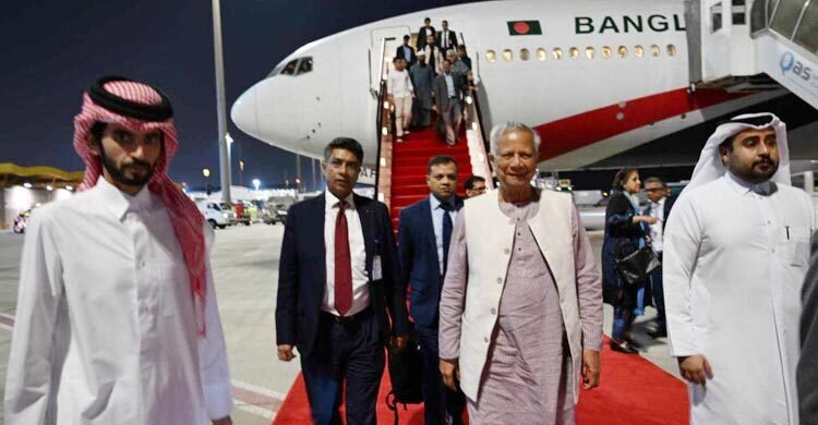 কাতার পৌঁছেছেন প্রধান উপদেষ্টা