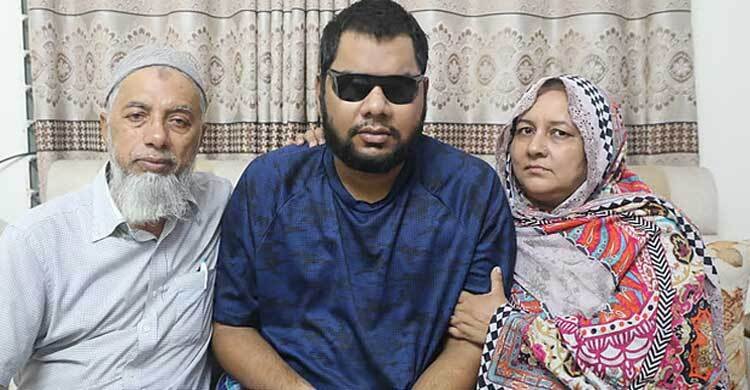 জুলাই আন্দোলনে দৃষ্টিহীন মাহবুবের পাশে রইলেন না স্ত্রীও