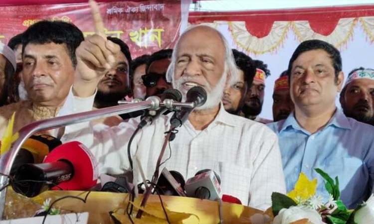সংস্কারের ধোঁয়া তুলে অন্তর্বর্তী সরকারকে দীর্ঘায়িত করা যাবে না: মঈন খান