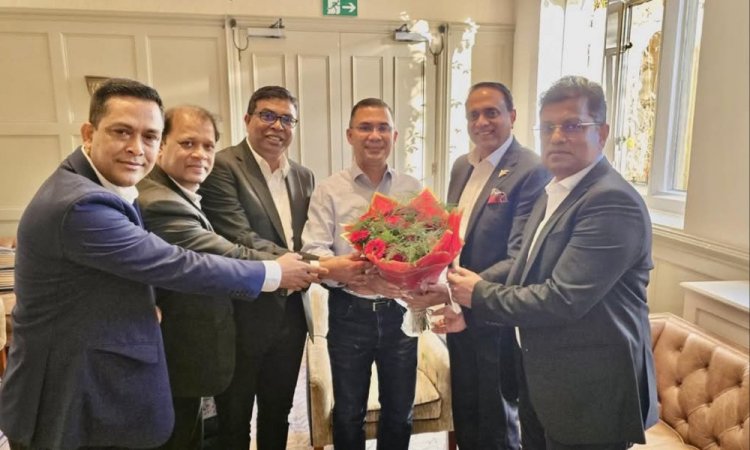 লন্ডনে তারেক রহমানের সঙ্গে সিঙ্গাপুর বিএনপি নেতাকর্মীদের সাক্ষাৎ